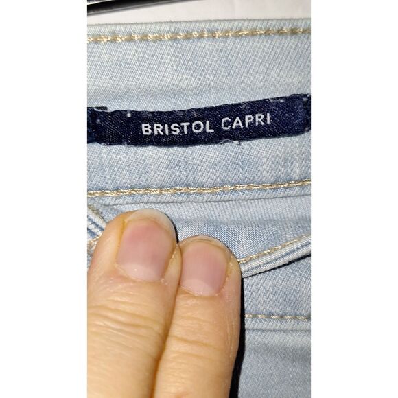 Charter Club Women's Denim Bristol Capri Light Wash Cropped Calf-Length Size 12 - Picture 3 of 7
